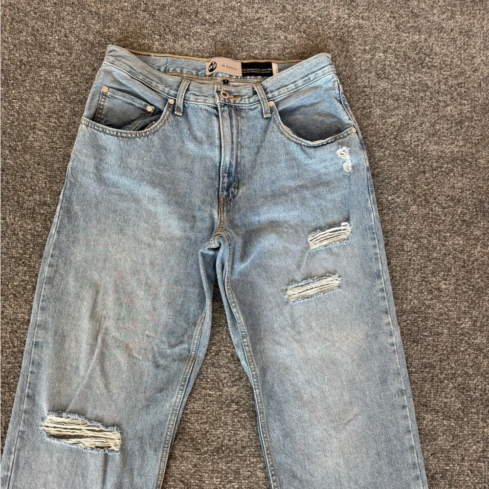 Levi's SilverTab Women’s Jeans Size 31 Blue 94 Baggy Light Distressed